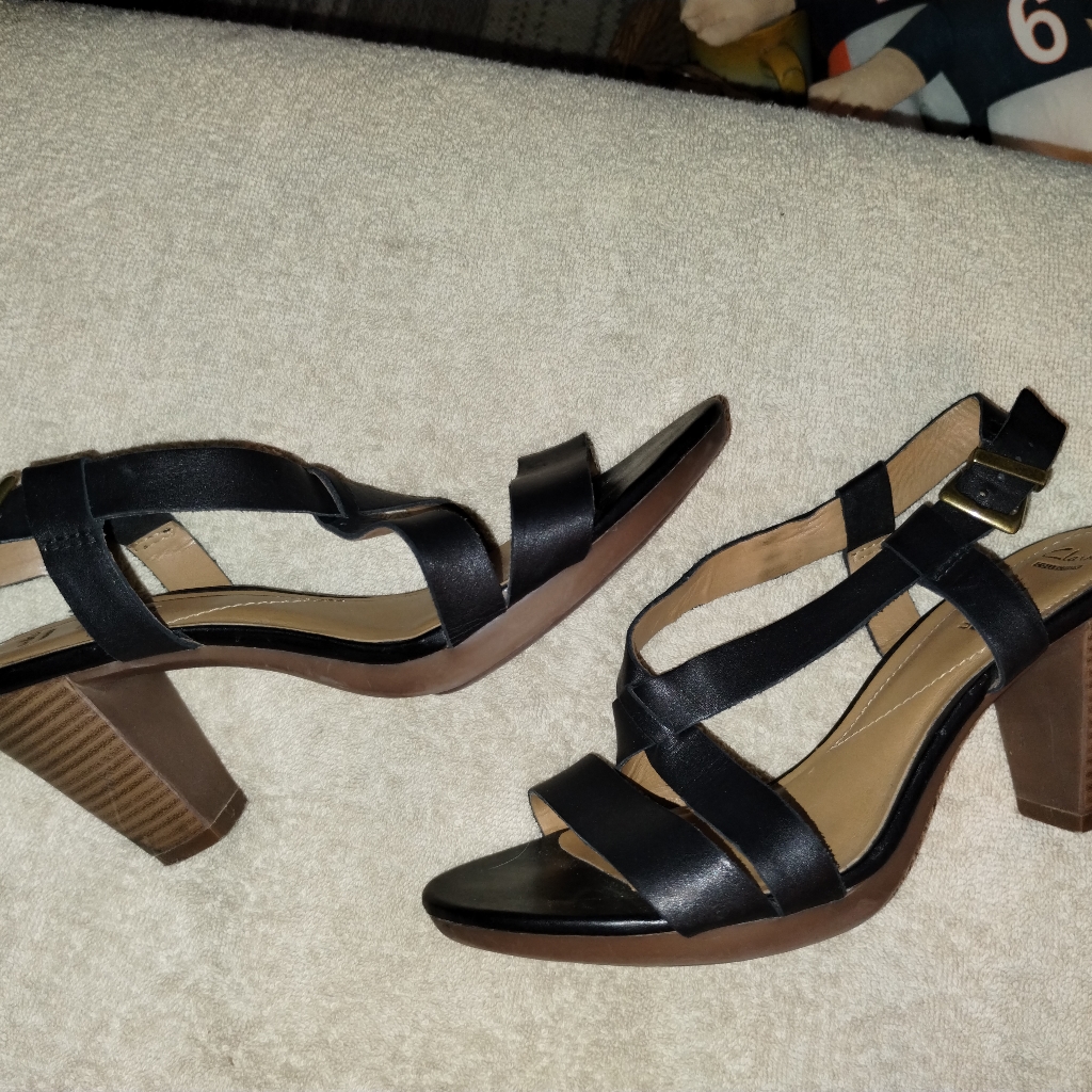 Clark's Heel Sandals. Size 10
